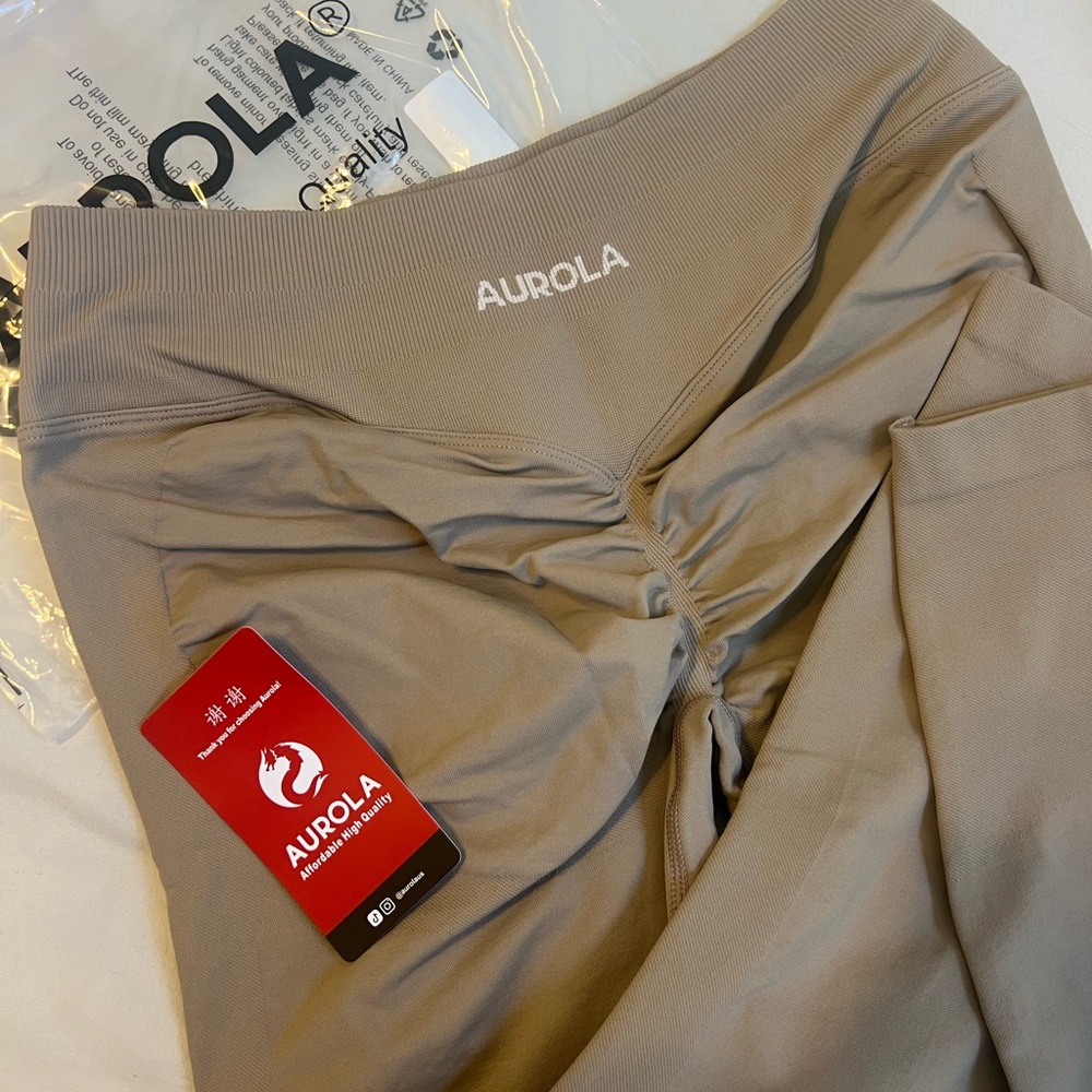 Aurora leggings and bra